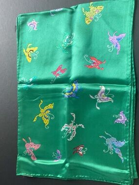 Scarf Butterflies Smithsonian Institution NEW Green Silk